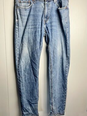 Levi's 541 Men's Straight Jeans in Light Blue Wash. 36x34